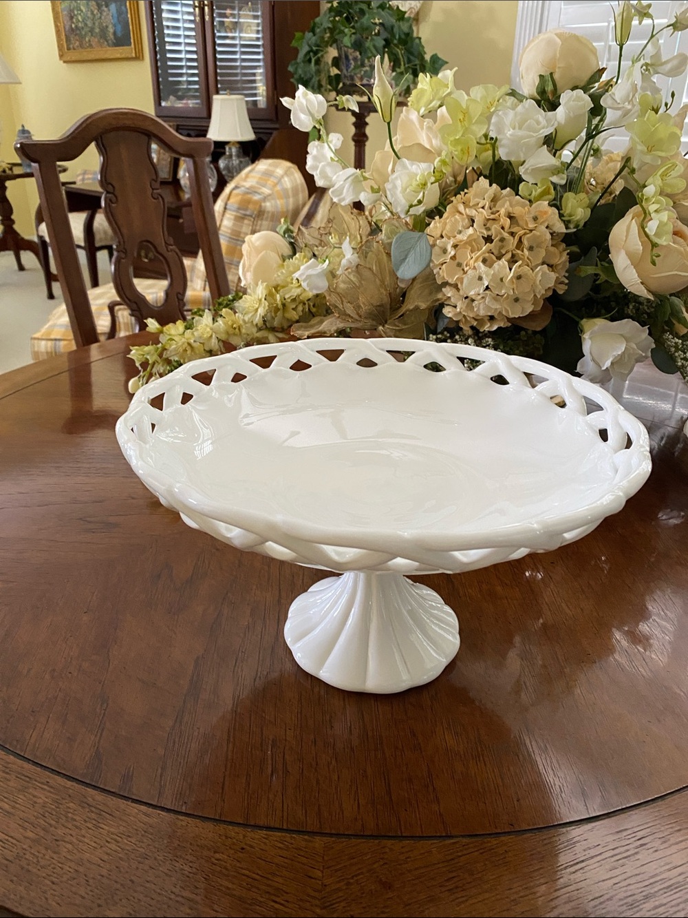 White Milk Glass Pedestal Compote Bowl - Elegant Home Dining Centerpiece